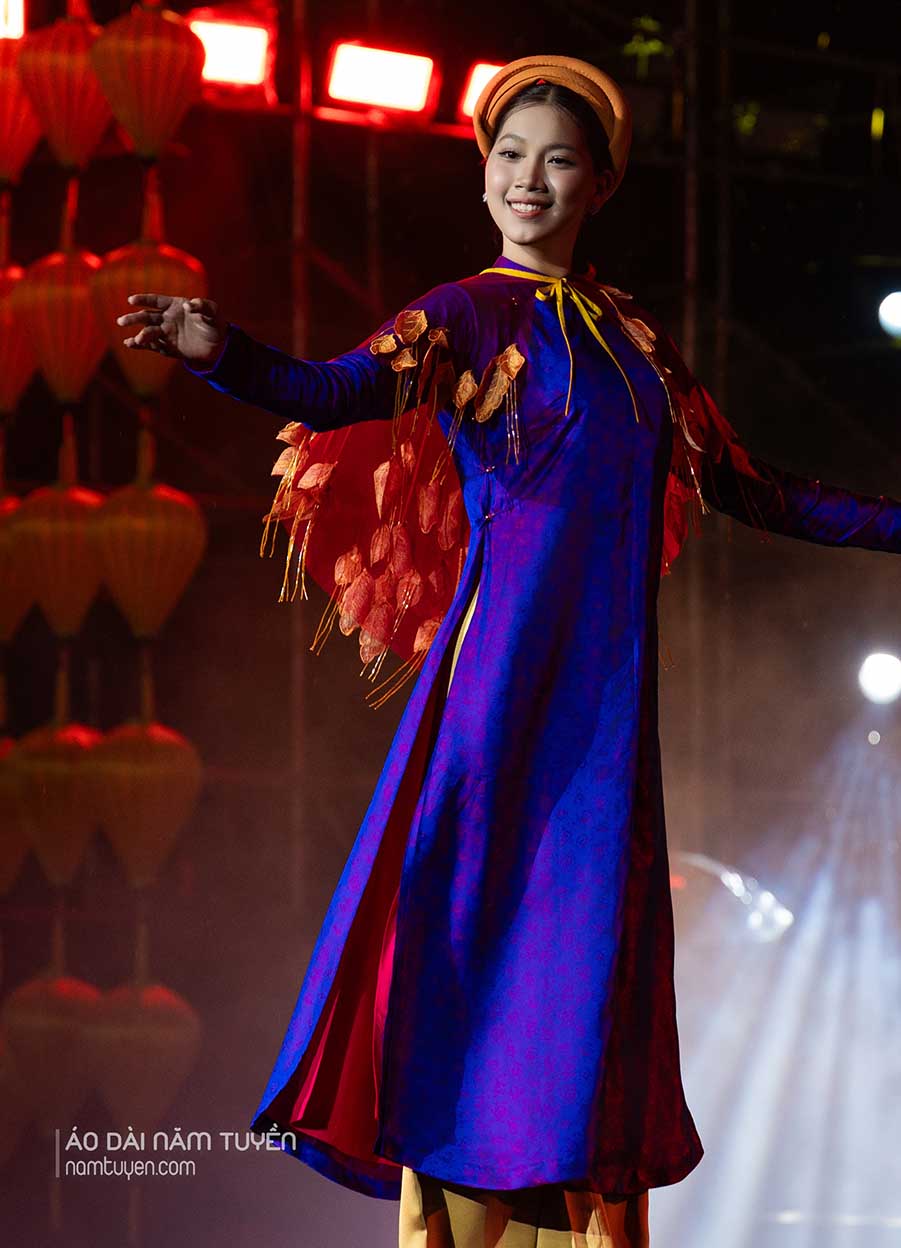 Áo Choàng Áo Dài Ngũ Thân Nữ Ren Lá Vàng