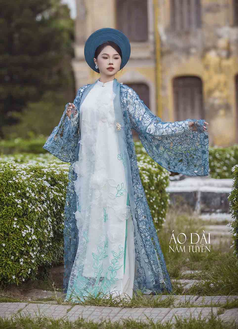 Áo Choàng Nữ Ren Hoa Cắt Nhiệt Màu Xanh Dương