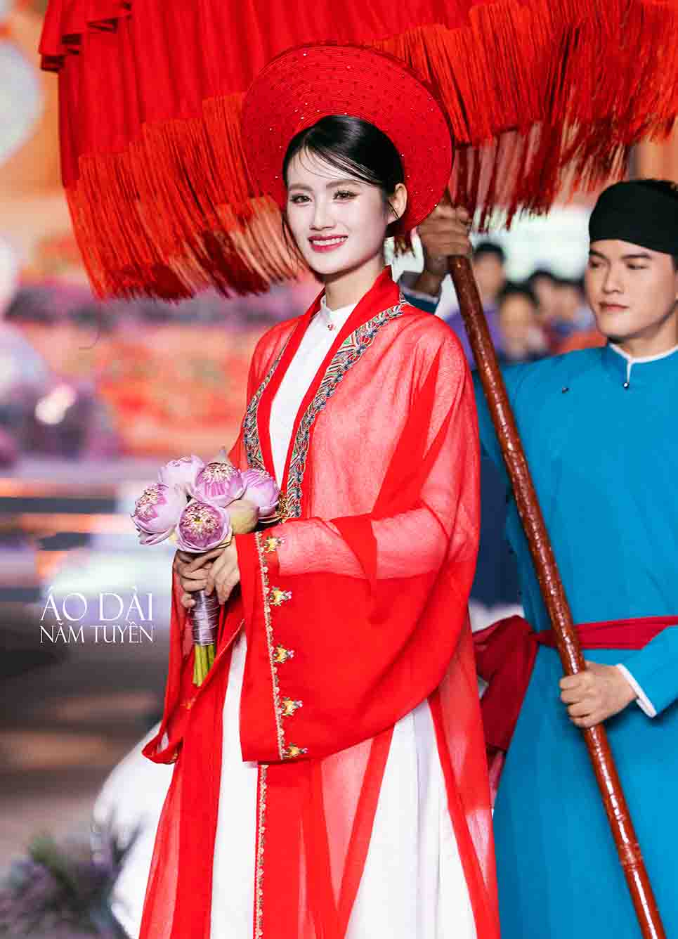 Áo Choàng Voan Đỏ Cô Dâu Cho Ngày Cưới
