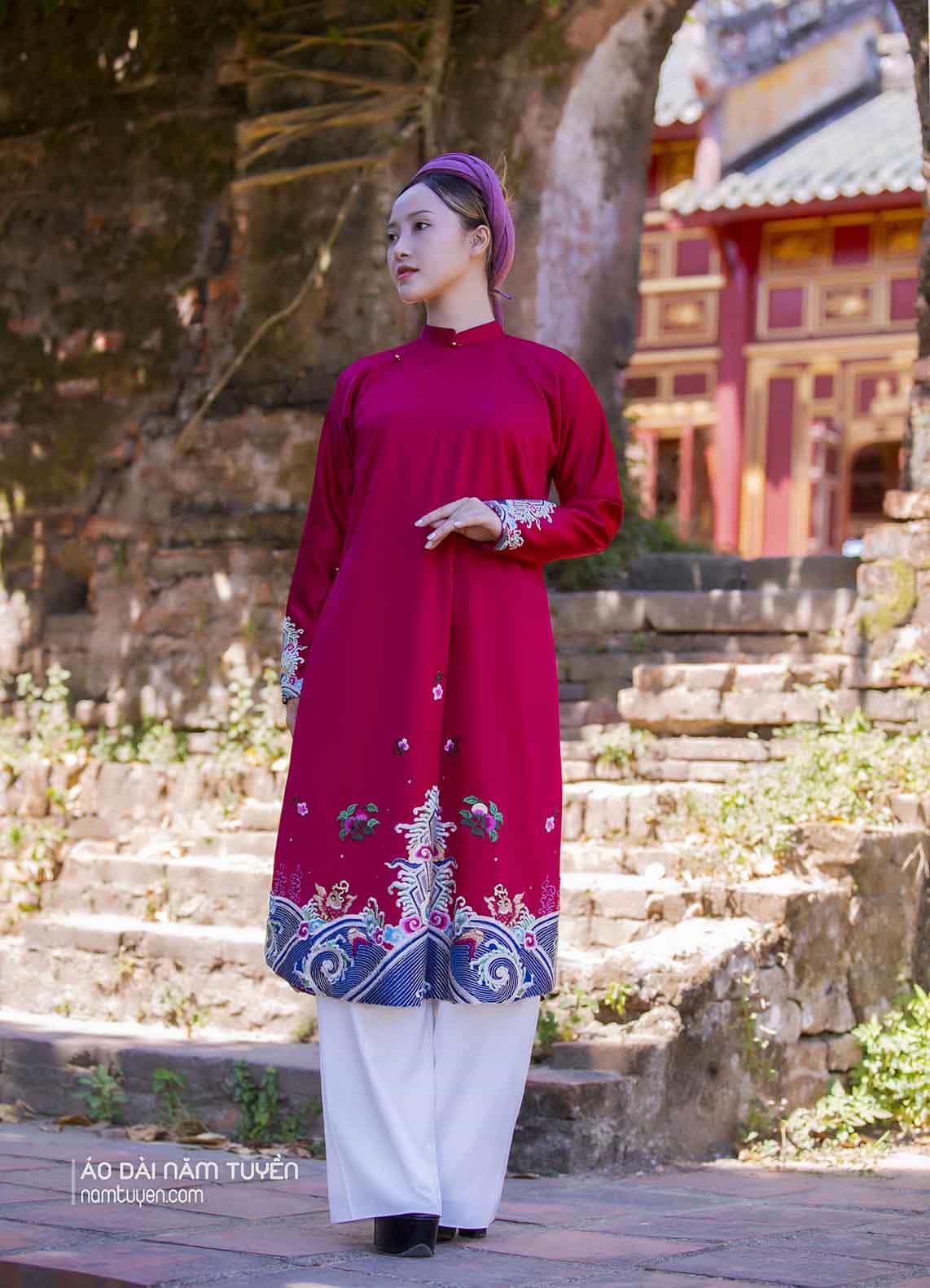 Áo dài nữ truyền thống thêu chân thủy ba sắc đỏ truyền thống