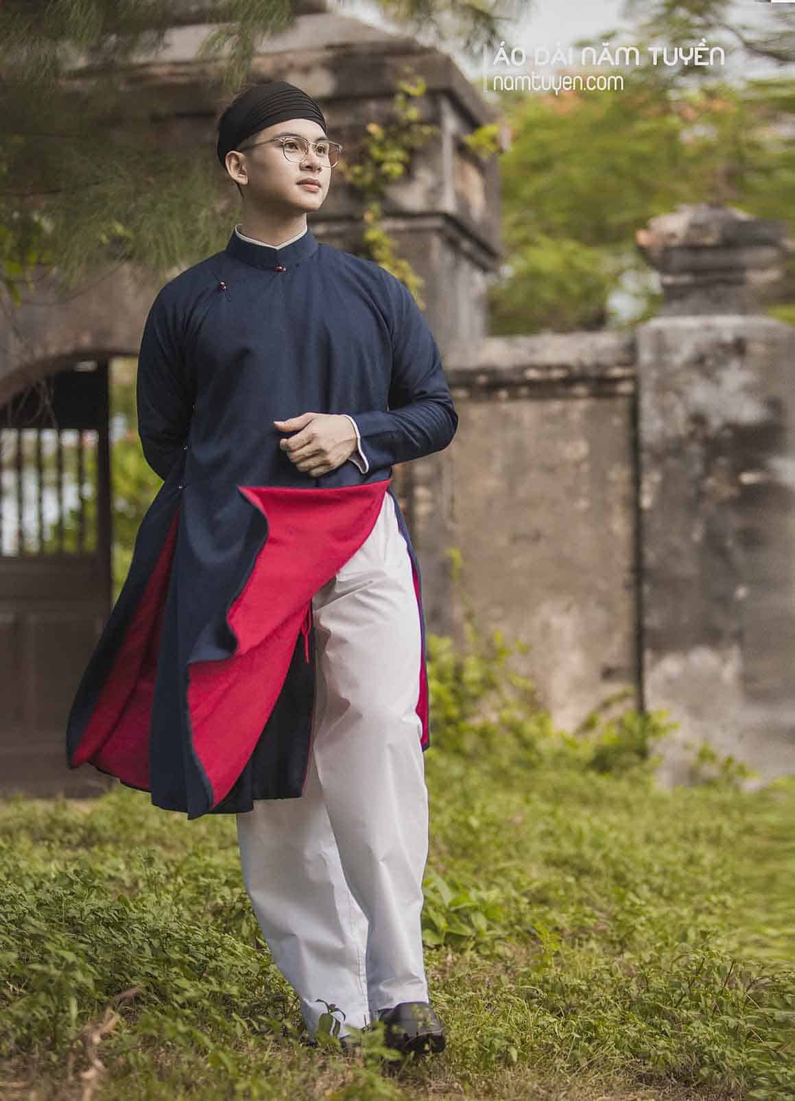 Áo dài ngũ thân tay chẽn nam