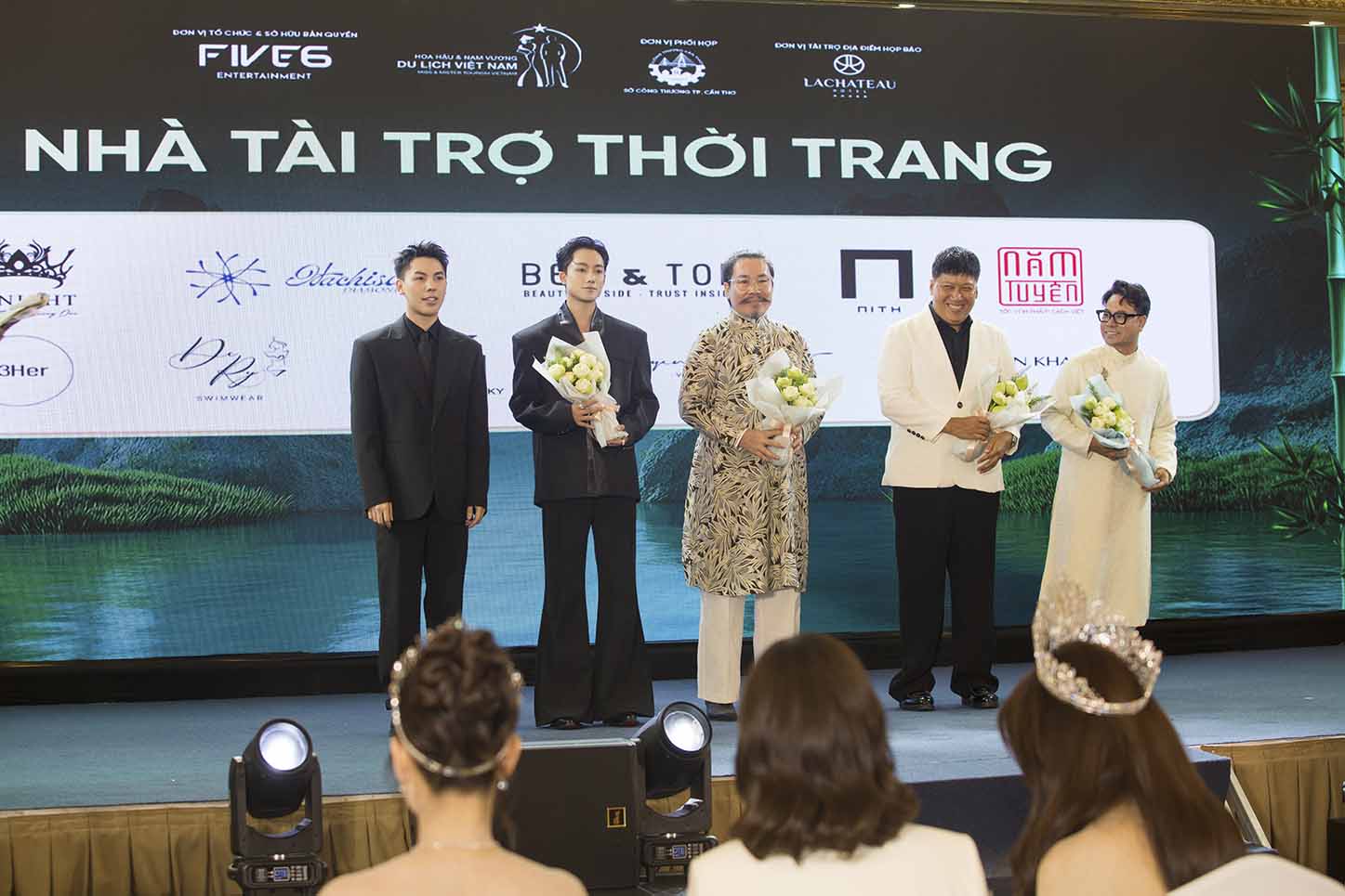 Gần 50 bộ áo dài ngũ thân Năm Tuyền sẽ trình diễn tại Hoa Hậu - Nam Vương Du Lịch Việt Nam 2026