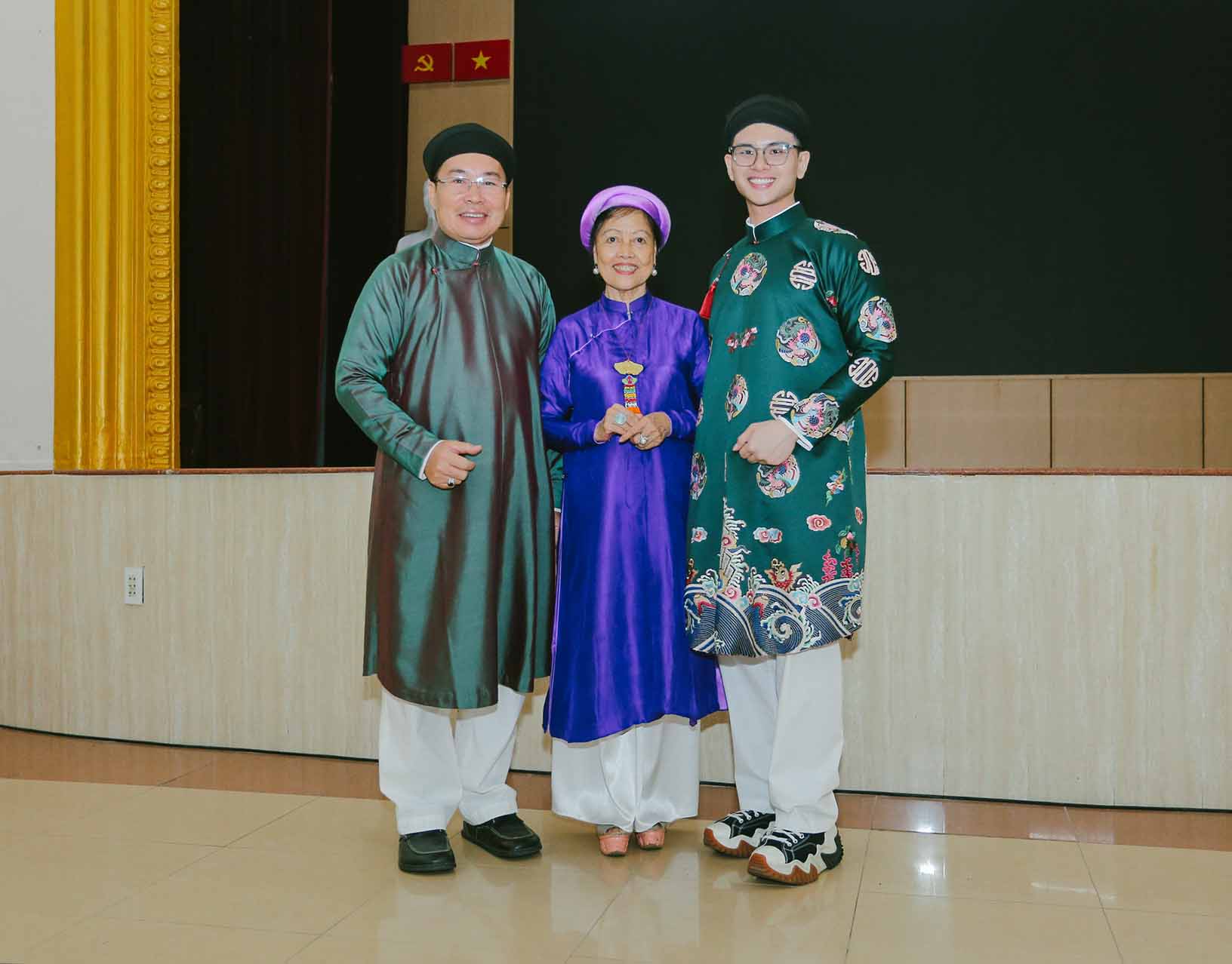 Ao-dai-Nam-Tuyen-tai-Hoi-thao-Huong-phat-trien-cua-ao-dai-trong-doi-song-duong-dai-tai-Hue-2023-6 (1)