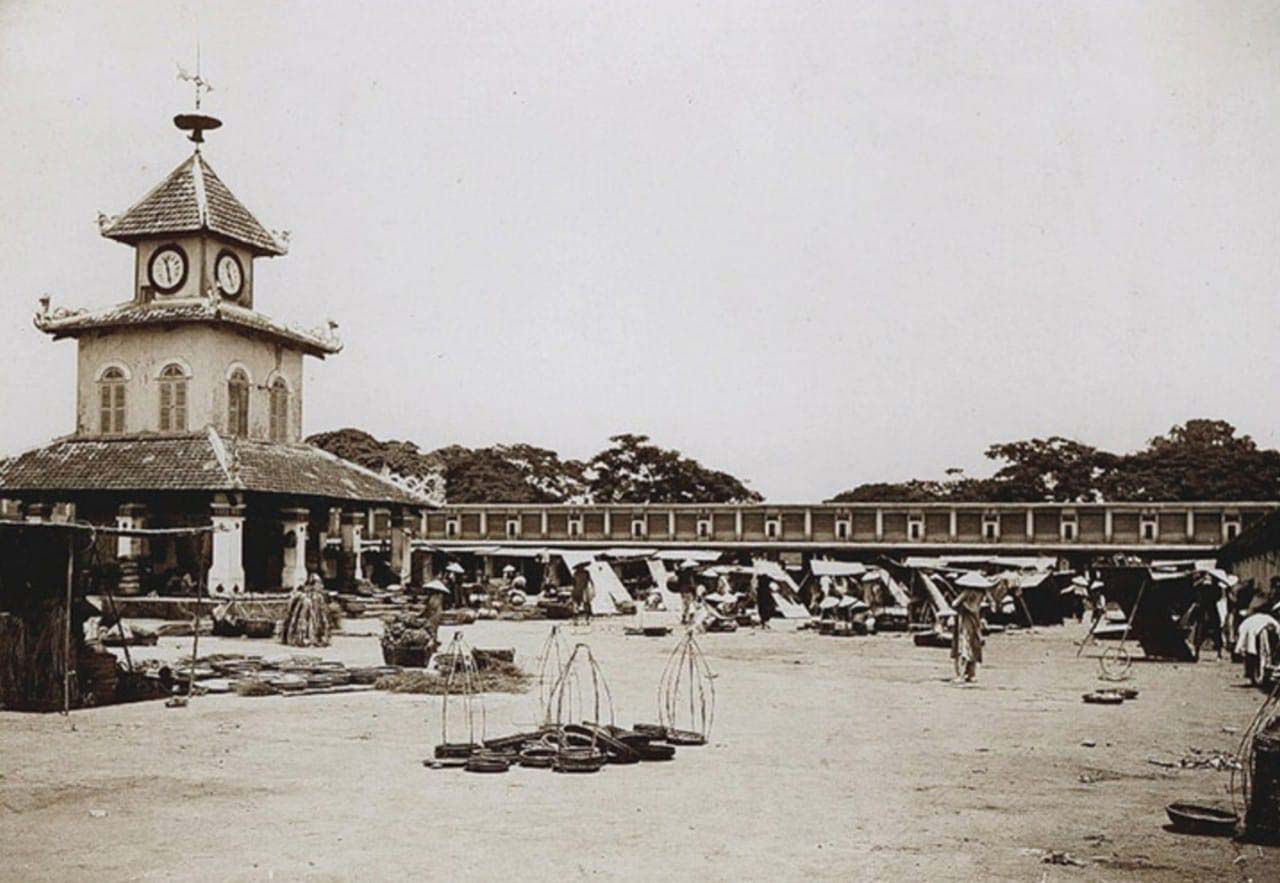 Ao-dai-ngu-than-Nam-Tuyen-cho-Dong-Ba-Hue-11