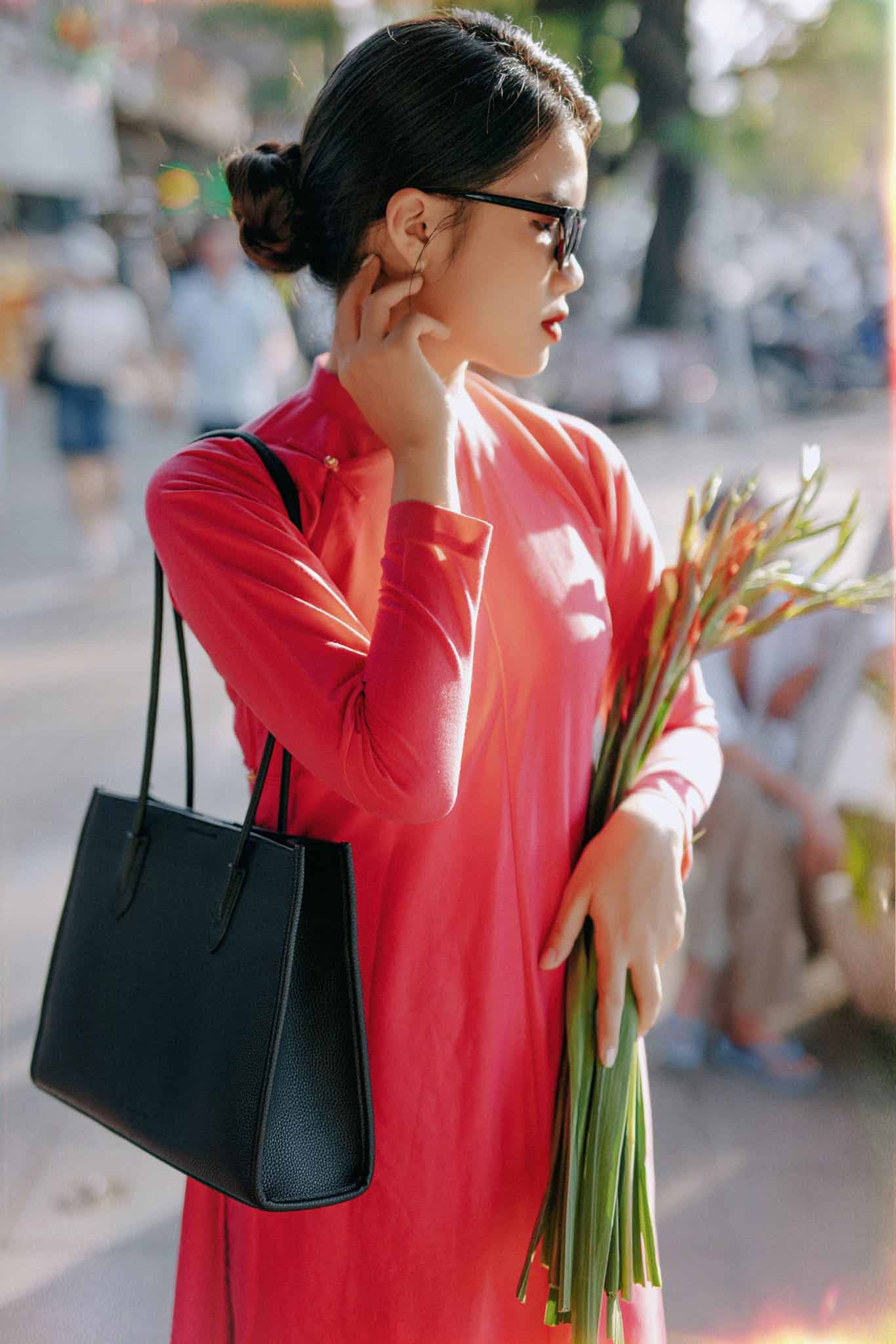 Ao-dai-ngu-than-Nam-Tuyen-cho-Dong-Ba-Hue-2