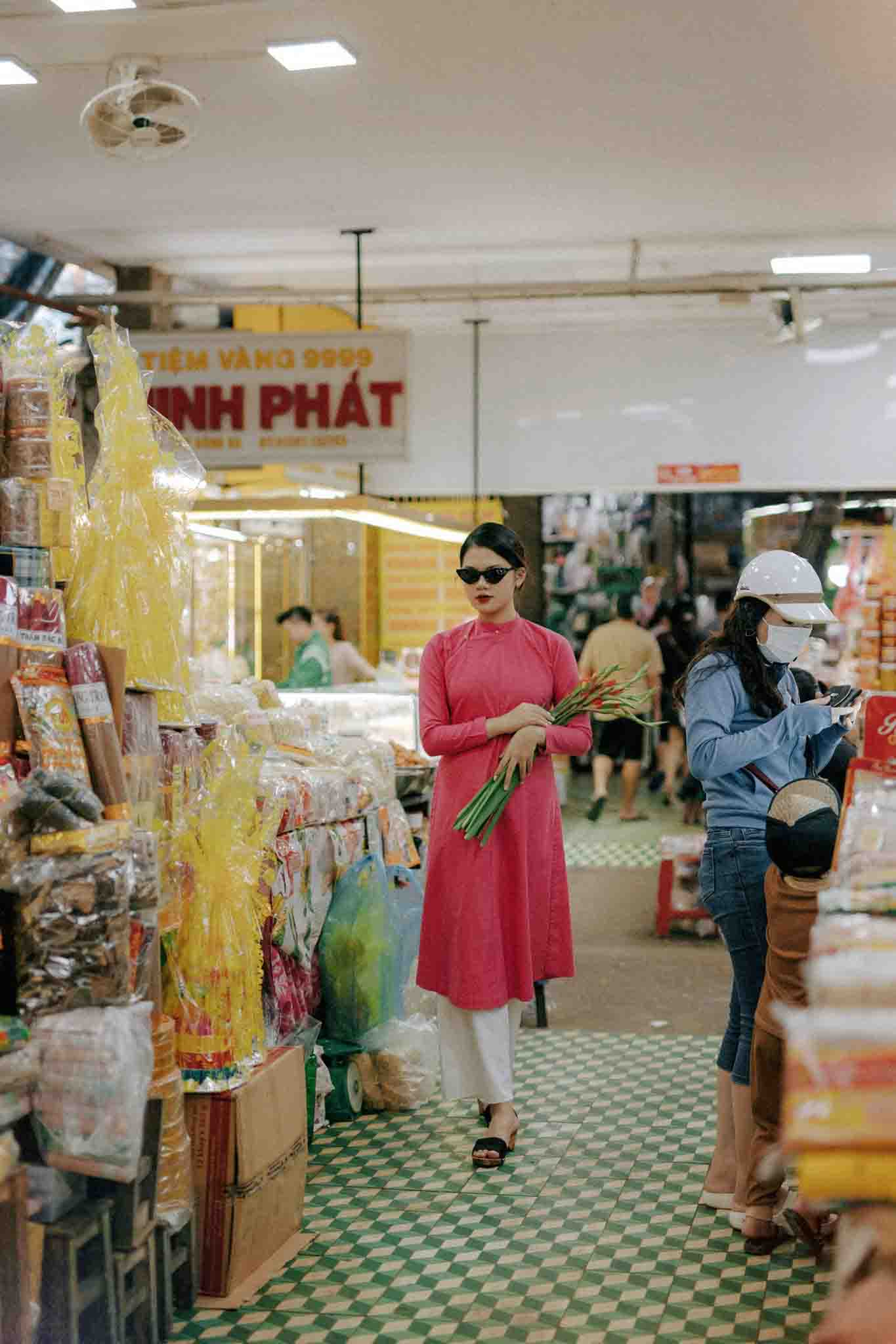 Ao-dai-ngu-than-Nam-Tuyen-cho-Dong-Ba-Hue-5