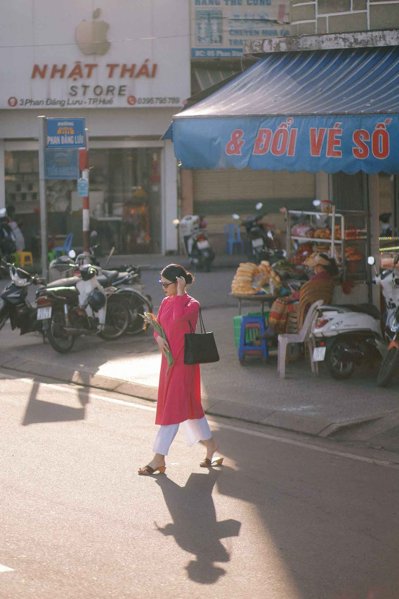 Ao-dai-ngu-than-Nam-Tuyen-cho-Dong-Ba-Hue-9