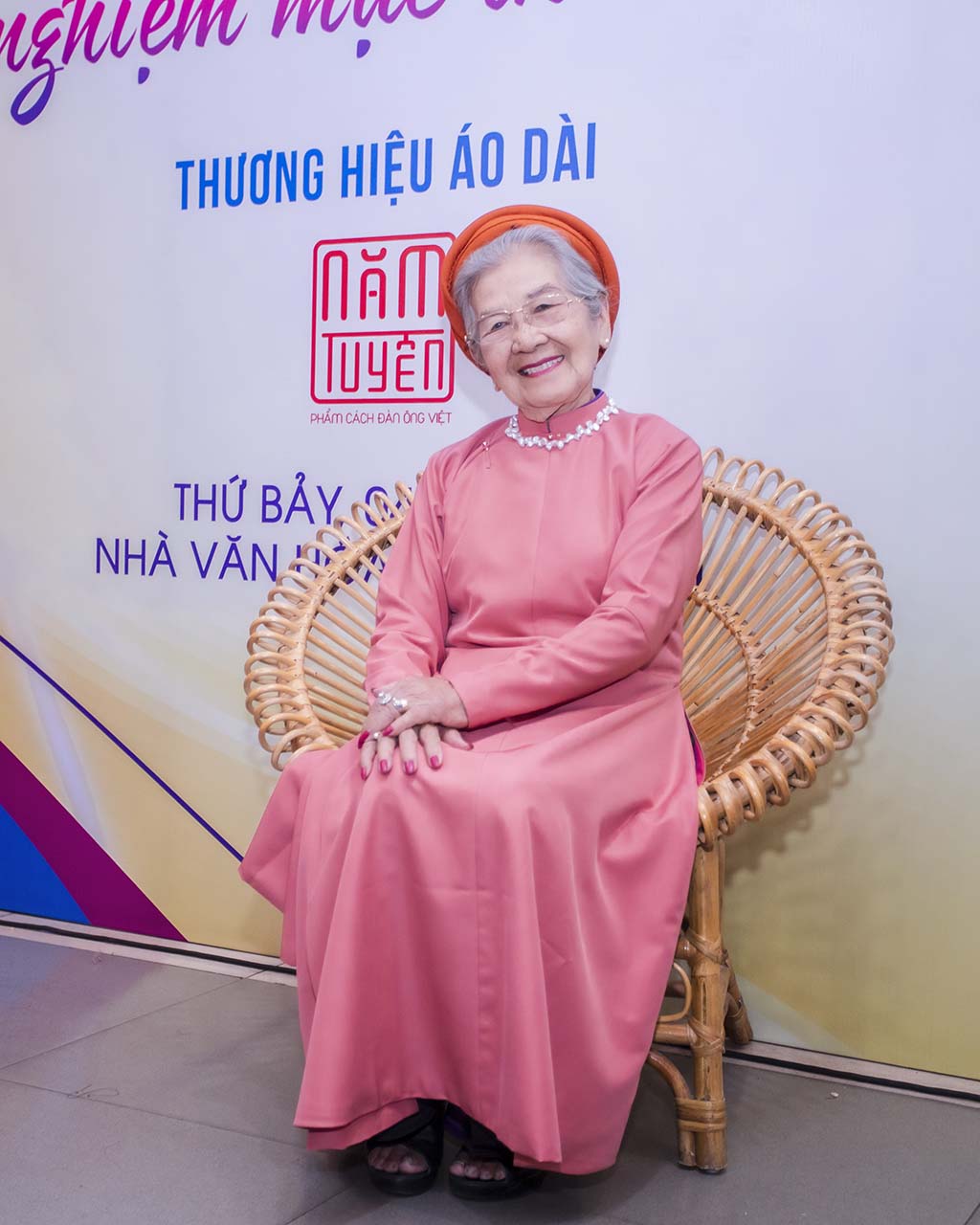 NSUT-Phi-Dieu-tai-khong-gian-Ao-dai-Nam-Tuyen-7