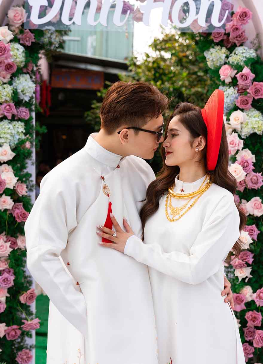 Áo dài cưới đôi cho cô dâu và chú rể