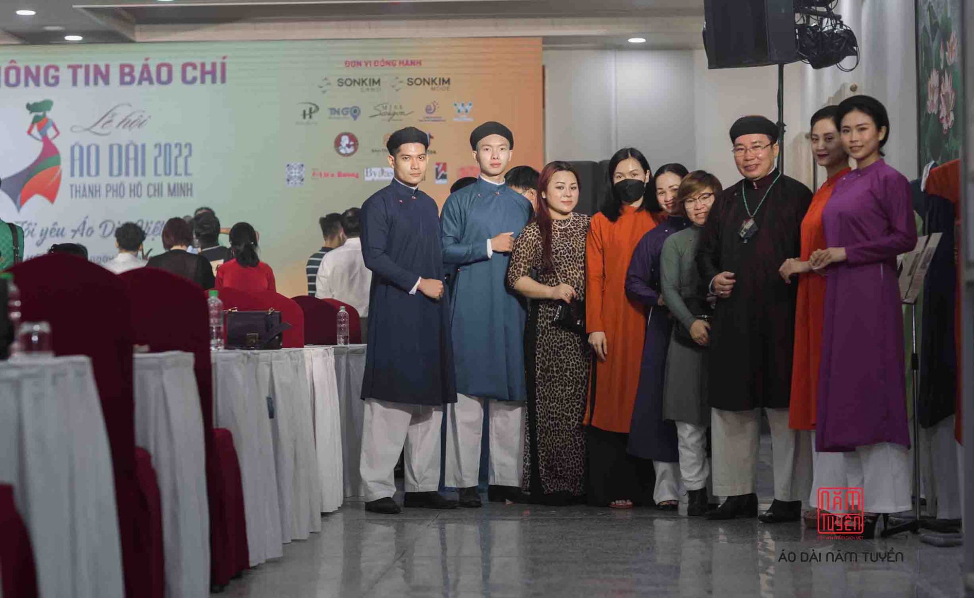 ao-dai-nam-tuyen-le-hoi-ao-dai-2022-11