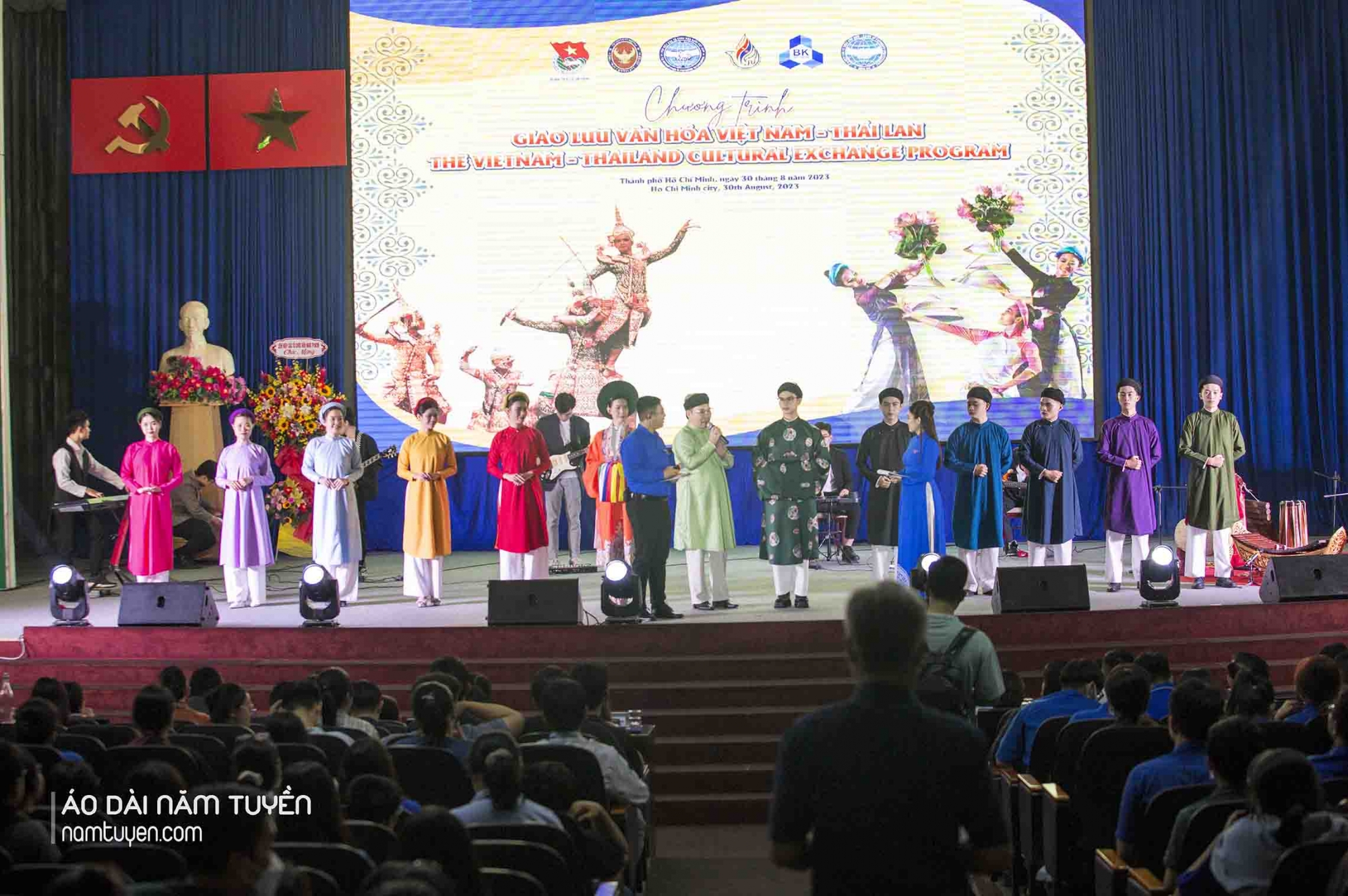 ao-dai-nam-tuyen-trinh-dien-tai-chuong-trinh-giao-luu-van-hoa-viet-nam-thai-lan-2023-3