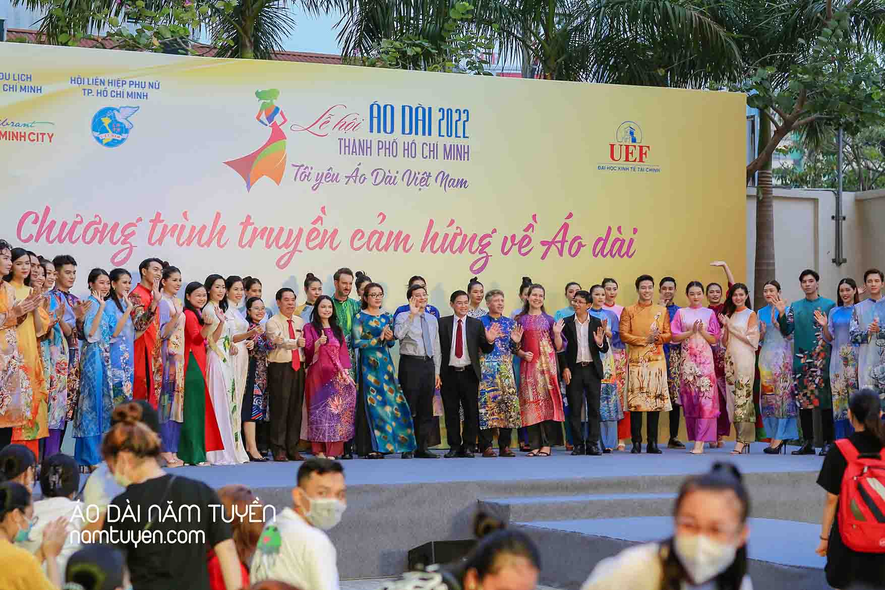 ao-dai-ngu-than-nam-tuyen-le-hoi-ao-dai-2022-11