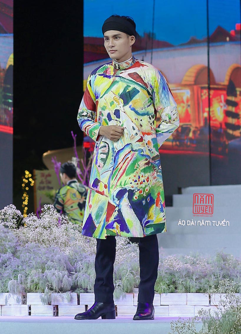 ao-dai-ngu-than-nam-tuyen-vai-in-3 (1)