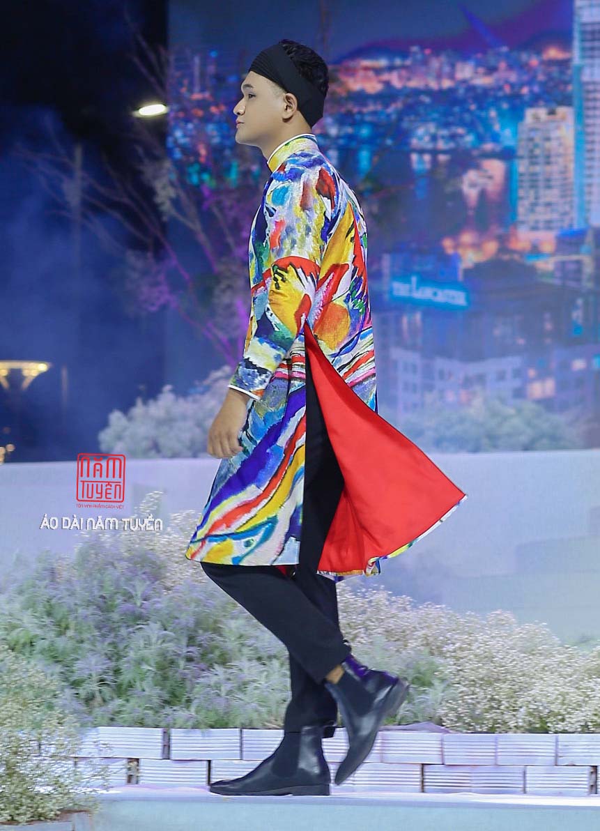 ao-dai-ngu-than-nam-tuyen-vai-in-5