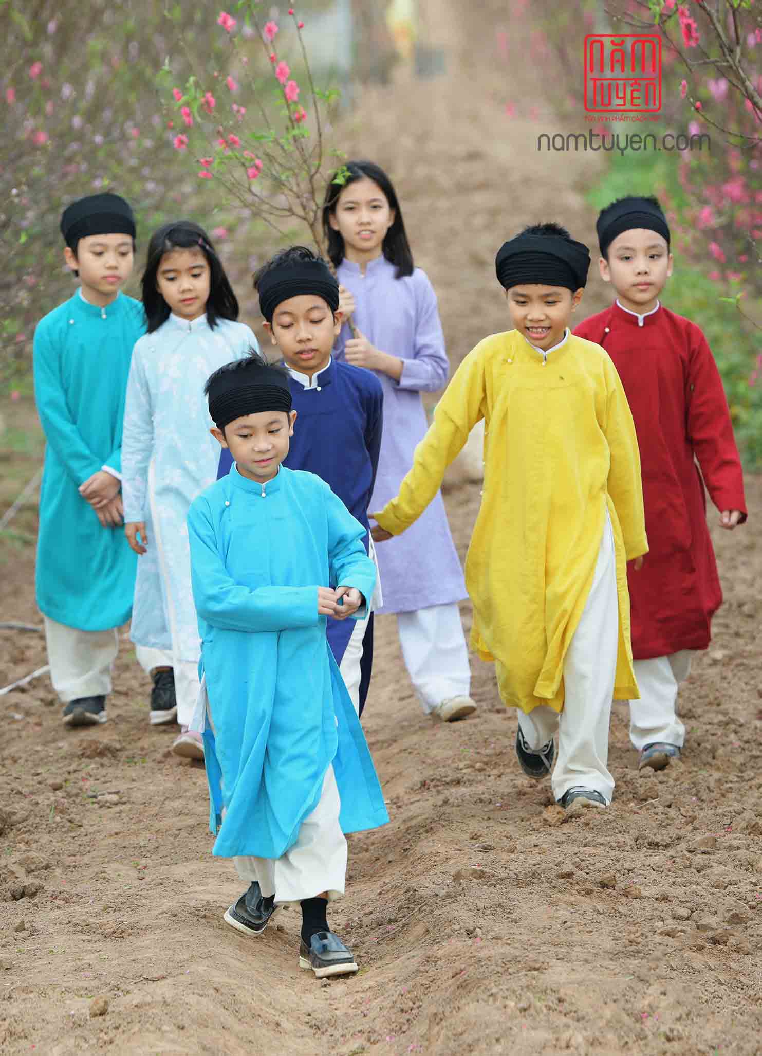 ao-dai-ngu-than-tre-em-nam-tuyen-10