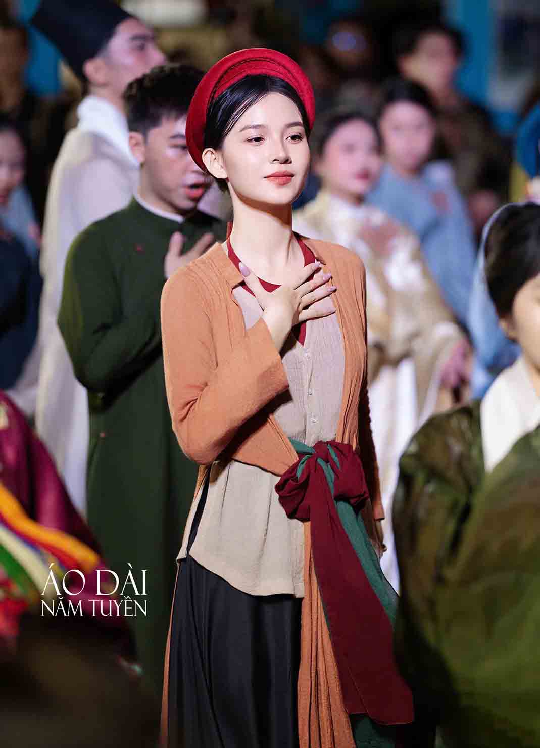 ao-tu-than-ao-dai-nam-tuyen-3