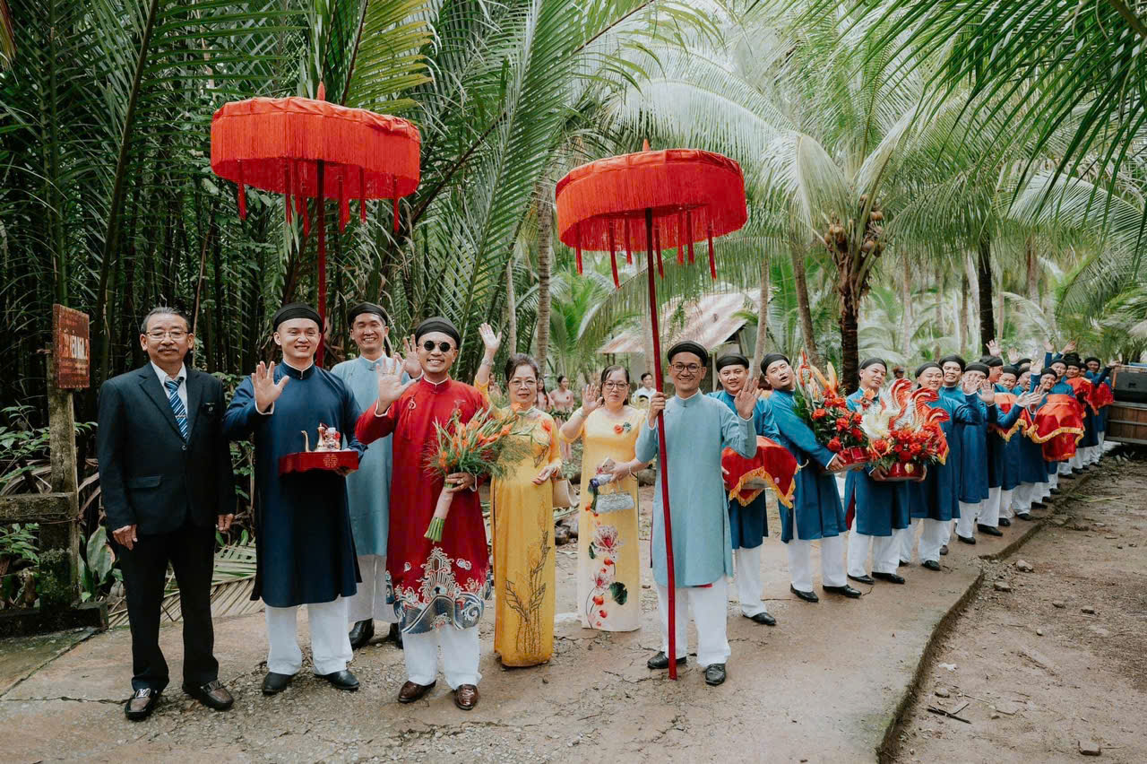 dam-cuoi-mien-tay-voi-ao-dai-ngu-than-nam-tuyen-3