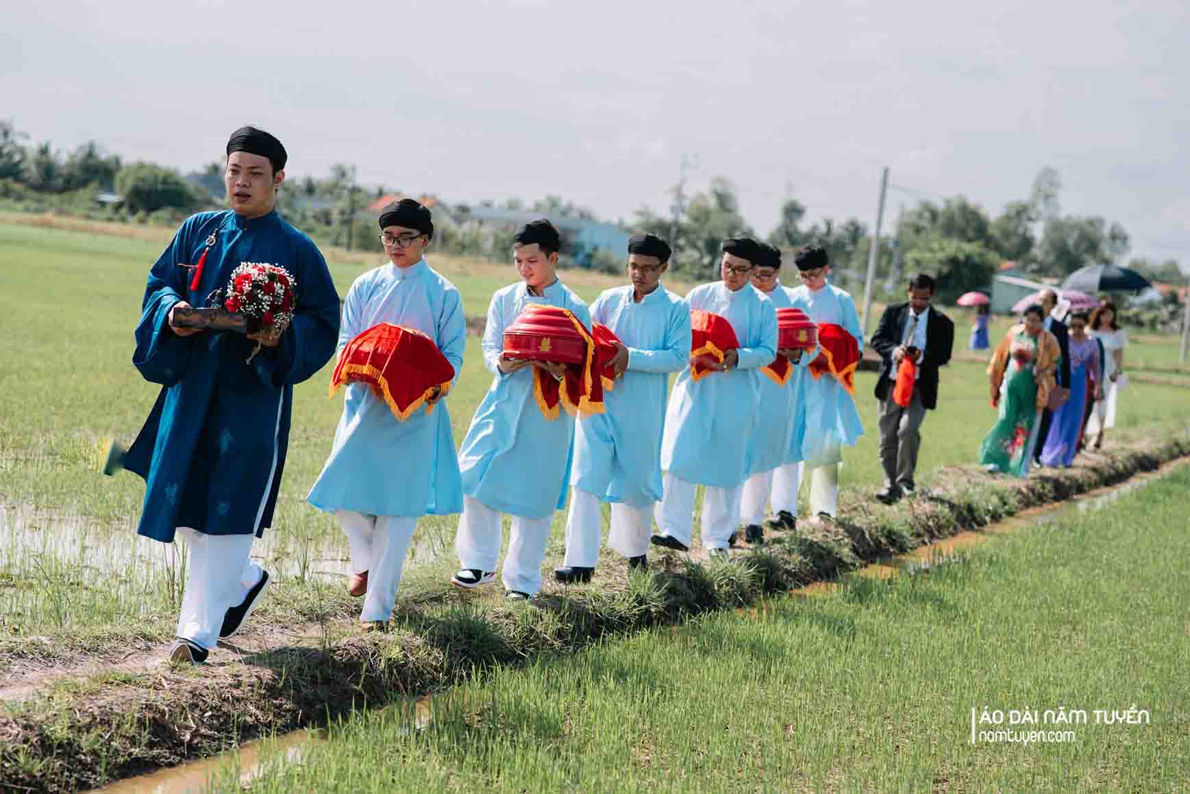 may-cho-thue-ao-dai-phu-dau-ao-dai-be-qua-ao-dai-ngu-than-nam-tuyen-8