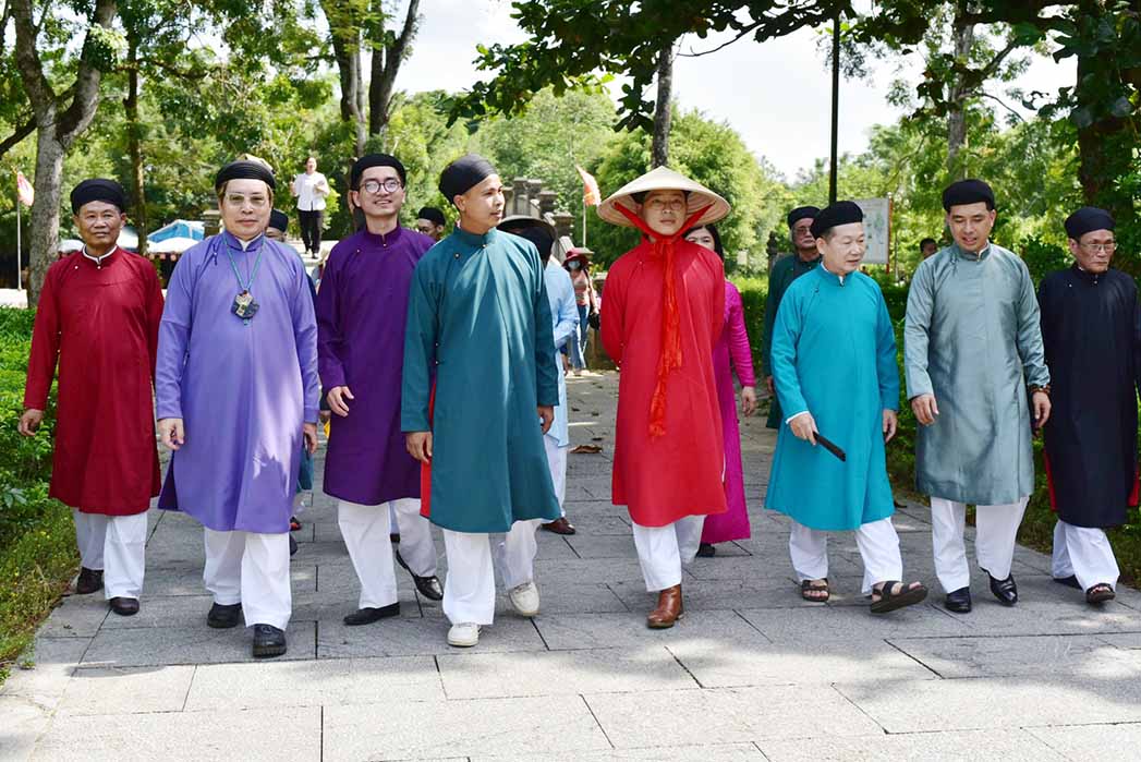 nhan-hieu-ao-dai-nam-tuyen-1